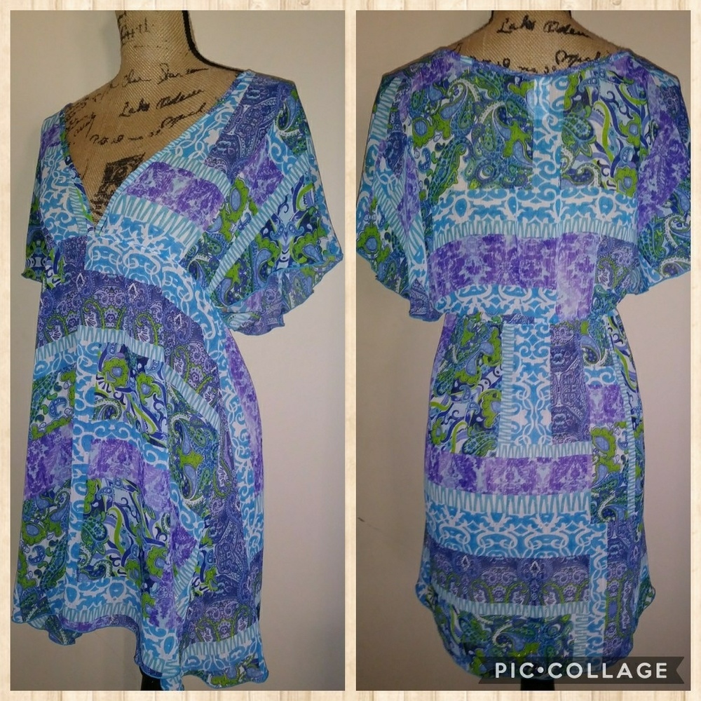 Kenneth Cole Coverup -- Size Small